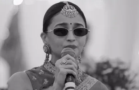 छात्रों के समर्थन में उतरीं आलिया भट्ट, कमल हासन बोले-बच्चों को जवाब की जगह मिल रही हैं लाठियां