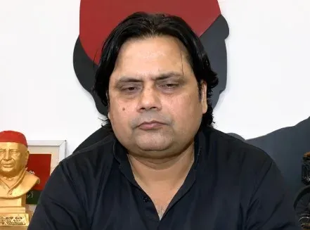पेपर लीक पर सपा का हमला: शिक्षा मंत्री धर्मेंद्र प्रधान का इस्तीफा हो, छात्रों से संवाद करे सरकार