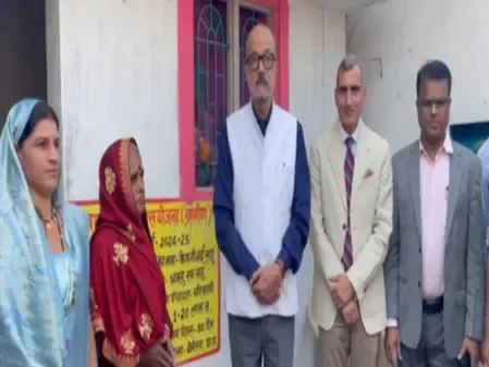 Chhattisgarh Governor Ramen Deka Engages with PM Awas Yojana Beneficiaries in Bemetara