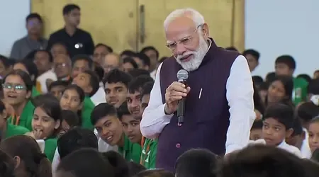 छत्तीसगढ़: प्रधानमंत्री मोदी ने की बच्चों के साथ 'दिल की बात', दिखा अलग स्नेह