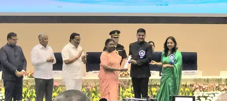  छत्तीसगढ़: राजनांदगांव को मिले दो राष्ट्रीय पुरस्कार, राष्ट्रपति द्रौपदी मुर्मू ने किया सम्मानित