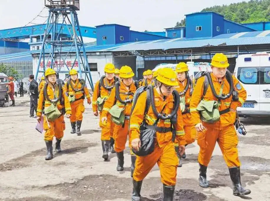 चीन की ल्योशनयू कोयला खदान में गैस विस्फोट: 82 मृत, 128 घायल, 2 अब भी लापता