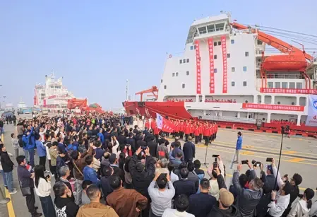 चीन का 42वां अंटार्कटिक अभियान शुरू