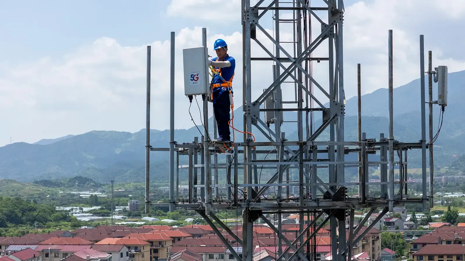 चीन में 5G बेस स्टेशनों की संख्या 51.9 लाख पार, मोबाइल उपयोगकर्ता 1.84 अरब से अधिक