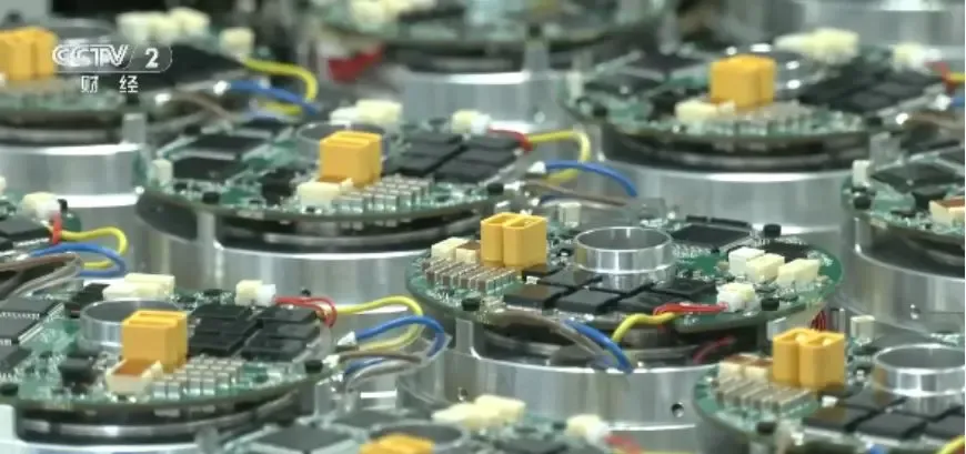 चीन में मानव-आधारित रोबोट उद्योग में तेजी से वृद्धि