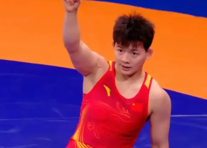 चीनी कुश्ती खिलाड़ी श्ये मंगयु ने 59 किलो वर्ग में जीता स्वर्ण पदक