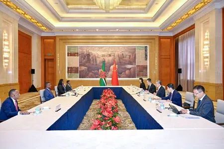 चीनी विदेश मंत्री वांग यी ने कई देशों के अधिकारियों से मुलाकात की