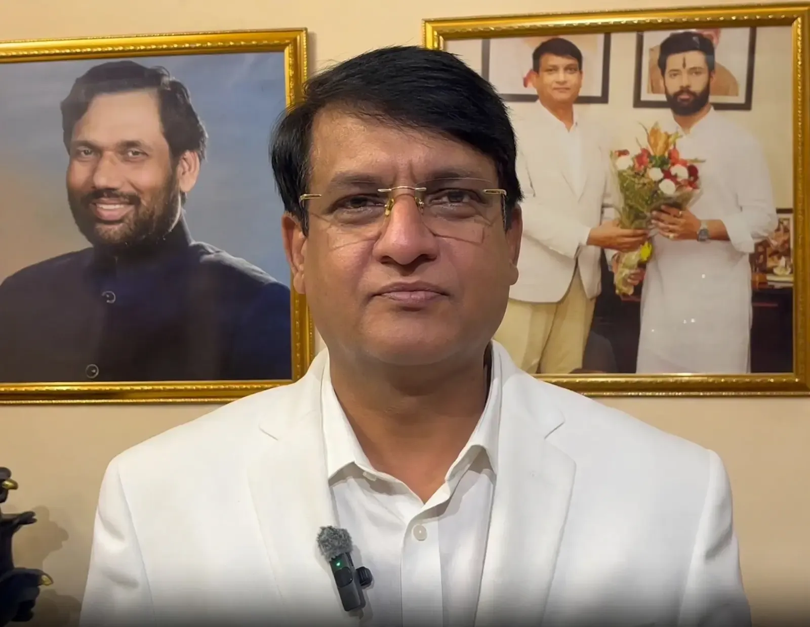 चिराग पासवान के जन्मदिन पर 5,000 लोगों में कपड़े बाँटे; नसीरुद्दीन शाह के बयान की LJP नेता ने की कड़ी निंदा