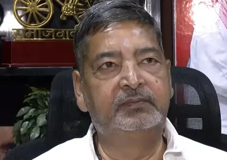 क्या चुनाव आयोग और भाजपा गरीबों के मताधिकार को छीन रहे हैं? : वीरेंद्र सिंह