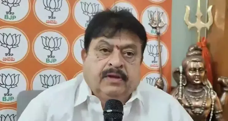 राहुल गांधी पर BJP का हमला: SIR विवाद में न्यायपालिका व चुनाव आयोग को कमज़ोर करने का आरोप