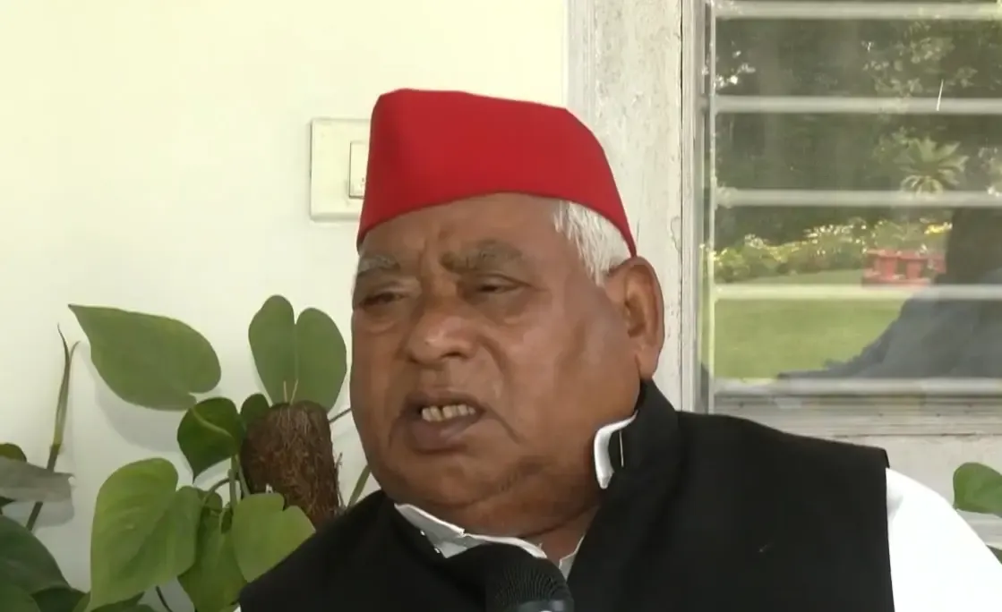 अवधेश प्रसाद: चुनाव आयोग की निष्पक्षता पर उठे सवाल