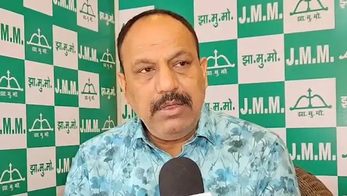 चुनाव आयोग विश्वसनीयता खो चुका है, पाप छुपाने की कोशिश: JMM प्रवक्ता मनोज पांडे