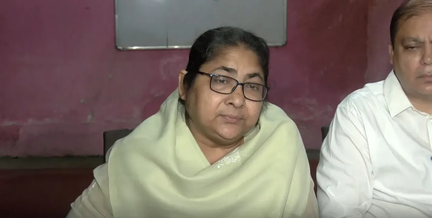 पश्चिम बंगाल चुनाव बाद हिंसा: टीएमसी सांसद डोला सेन बोलीं — 'कार्यकर्ताओं के घर टूटे, दफ्तर बंद'