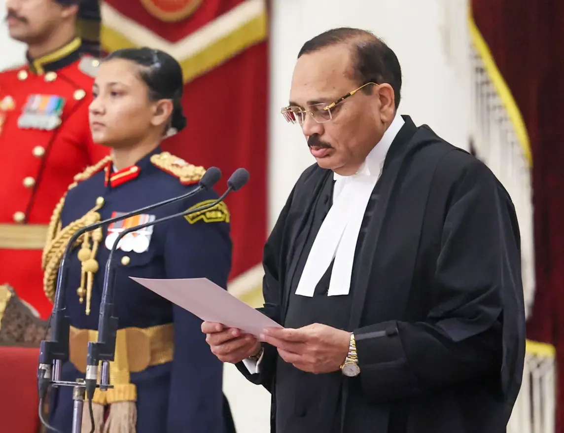 CJI Urges Graduates: Can Law Become a More Accessible Forum?