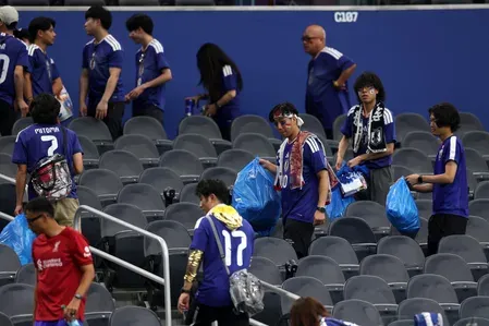Japan fans clean Dallas Stadium after FIFA WC 2-2 draw vs Netherlands