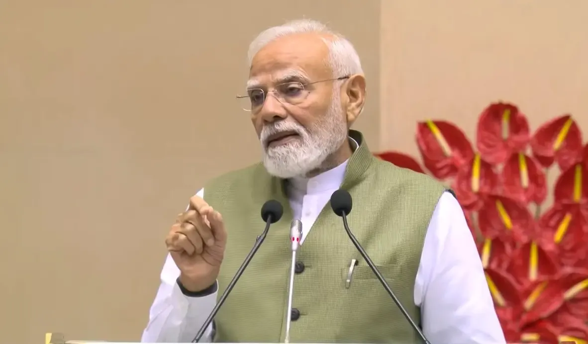 PM मोदी: भारत की नॉन-फॉसिल एनर्जी क्षमता 400% बढ़ी, दुनिया की सबसे लंबी हाइड्रोजन ट्रेन लॉन्च