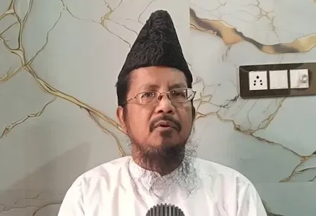 Cleric Supports Women’s Reservation Bill but Warns Muslim Women About Politics