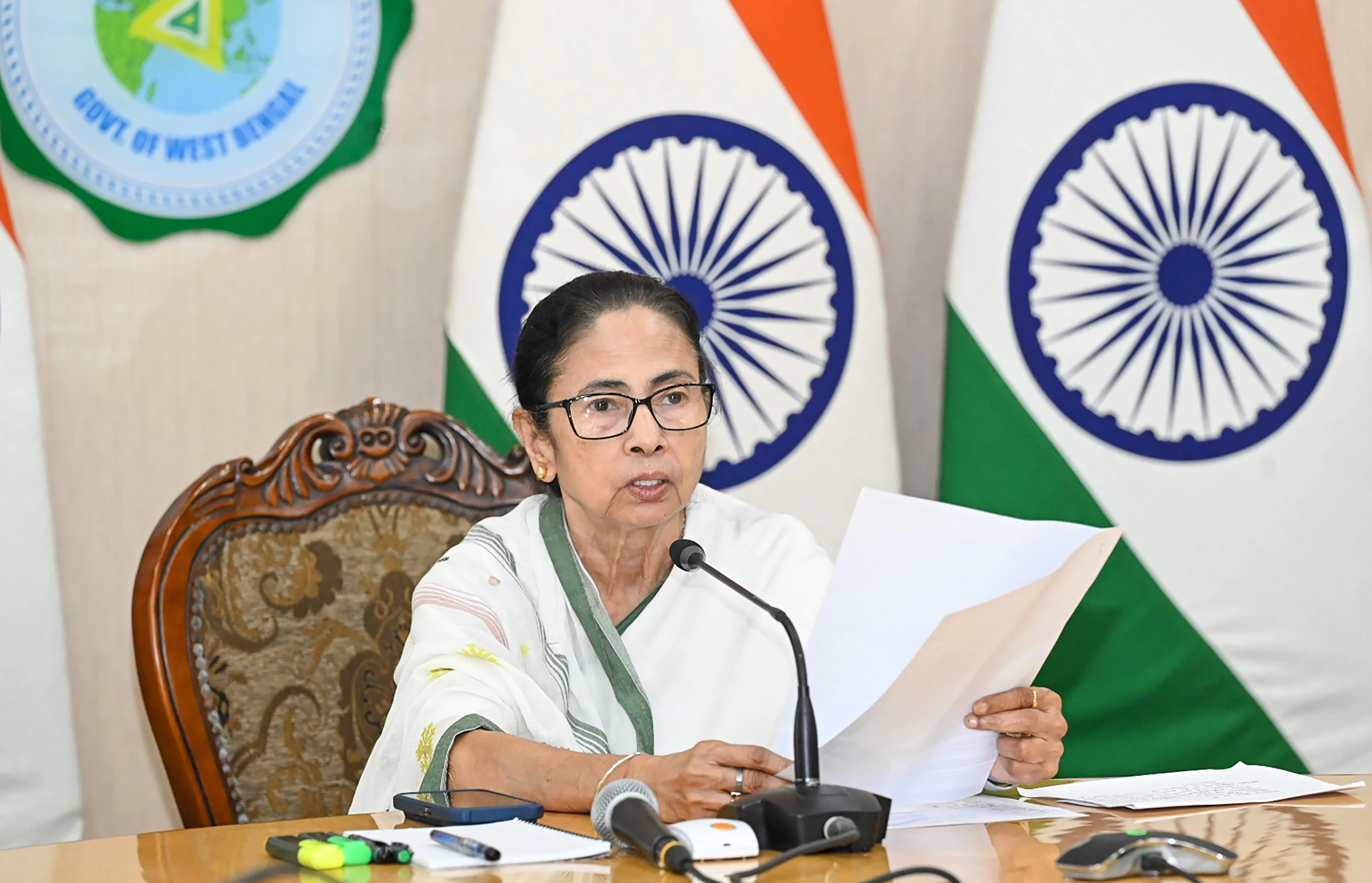 Should CM Banerjee Intervene to Stop SBI's Global Market Unit Shift from Kolkata?