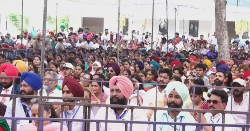 CM Bhagwant Mann Goes LIVE from Youth Festival at Desh Bhagat College, Dhuri