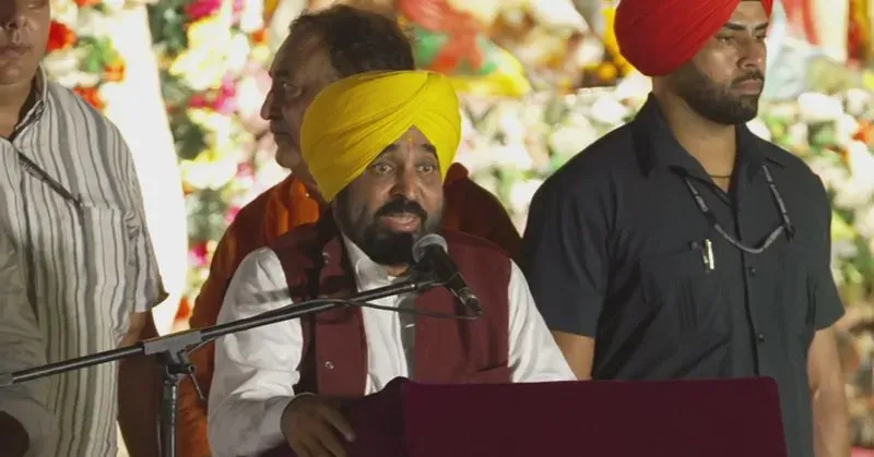 CM Bhagwant Mann joins Kejriwal at Jalandhar Parshuram Jayanti event
