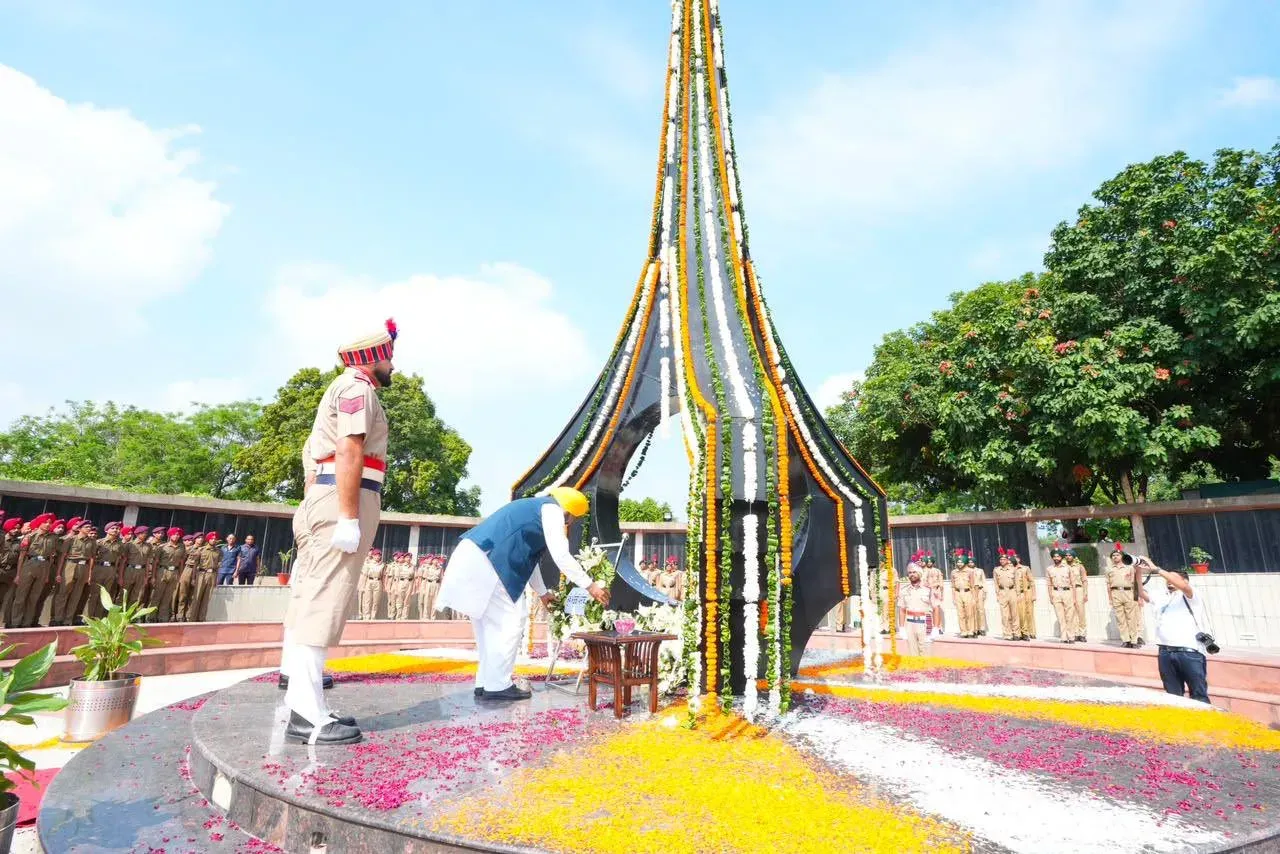 CM Bhagwant Mann Pays Tribute on 27th Kargil Vijay Diwas