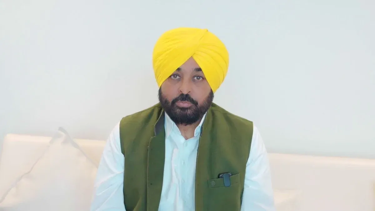 CM Bhagwant Mann Urges Punjab Voters to Fill SIR Form