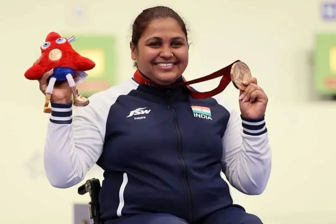 CM Bhajan Lal congratulates Mona Agarwal on WSPS World Cup bronze