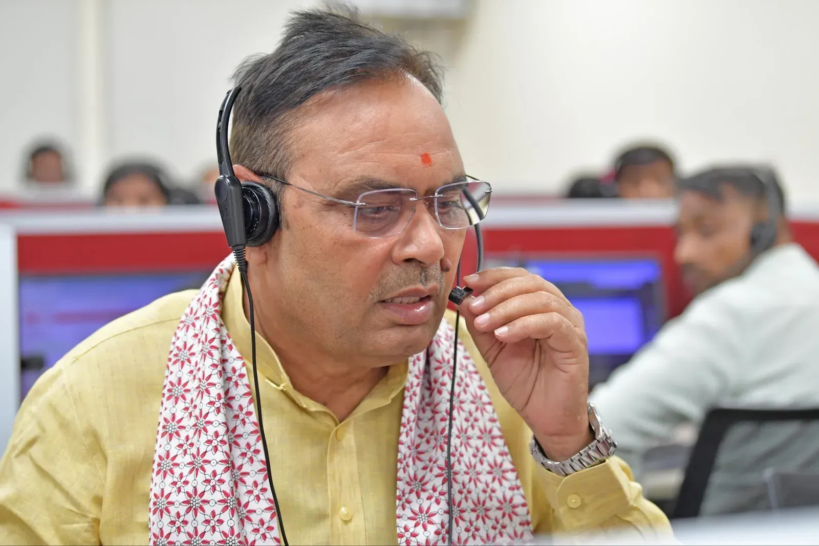 CM Bhajanlal Inspects Rajasthan Sampark 181, Calls Citizens Directly
