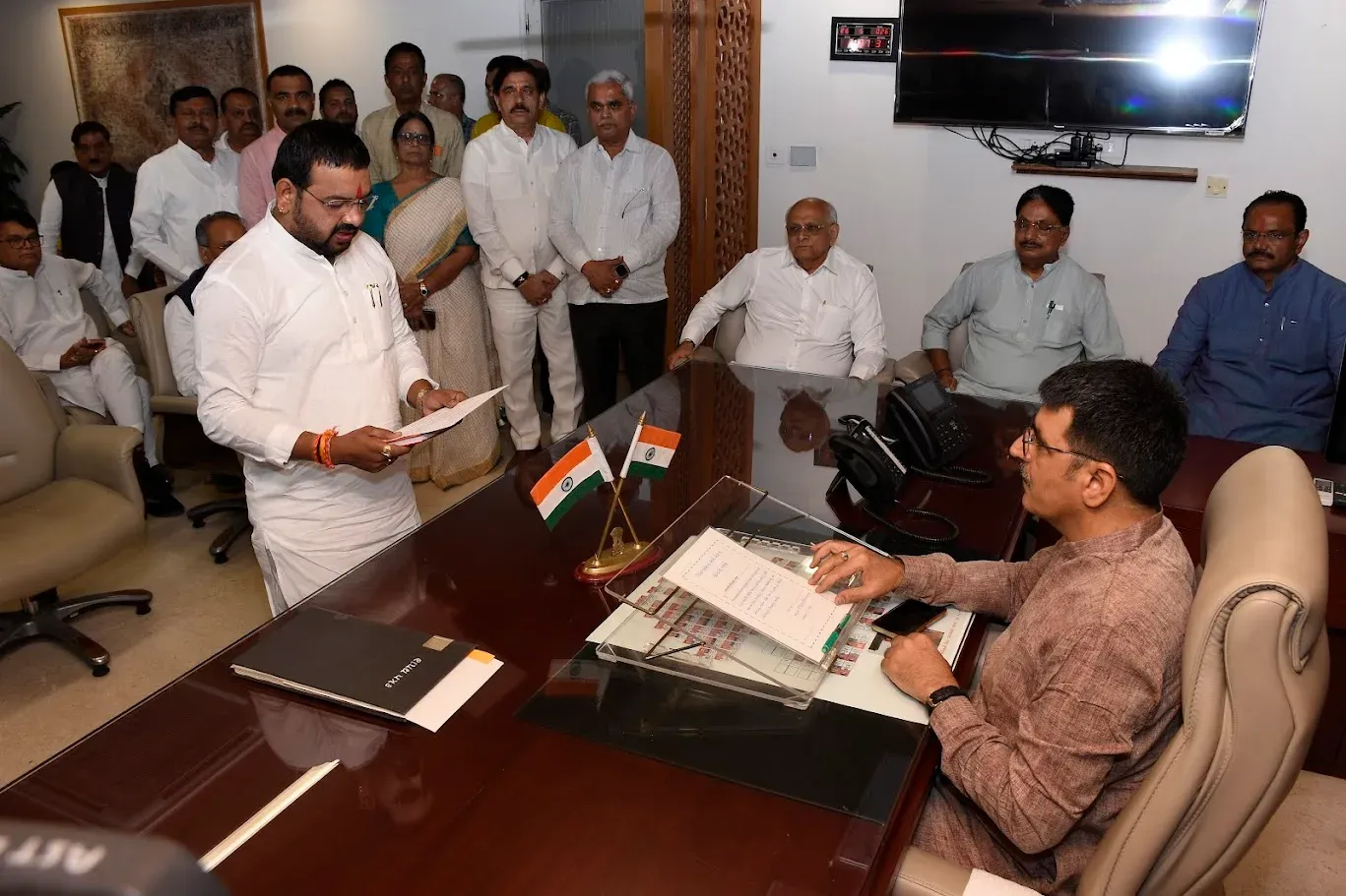 CM Bhupendra Patel Attends Harshadbhai Parmar's MLA Oath in Gandhinagar