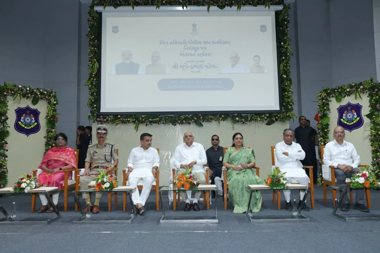CM Bhupendra Patel hands appointment letters to 449 unarmed PSIs