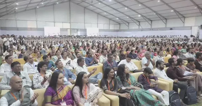 CM Bhupendra Patel Inaugurates Jamanaba Vidyarthi Bhavan in Surat