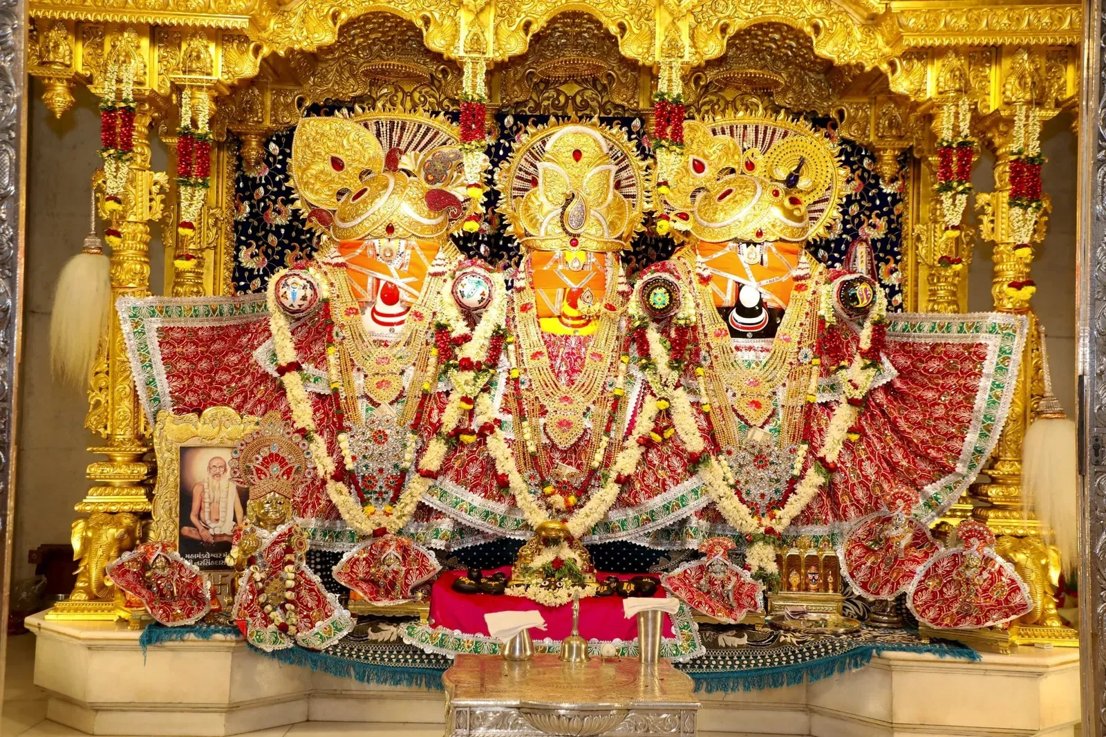 CM Bhupendra Patel Joins Maha Aarti Ahead of 149th Rath Yatra