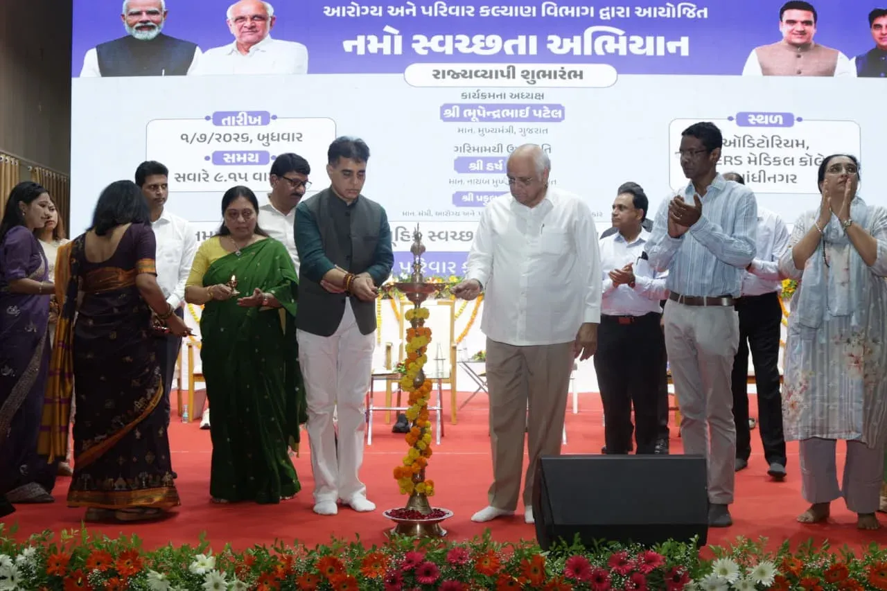 CM Bhupendra Patel Launches Namo Swachhata Abhiyan on Doctor's Day