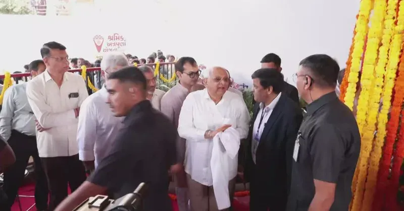CM Bhupendra Patel Launches Shramik Annapurna Yojana Meal Centres in Ahmedabad