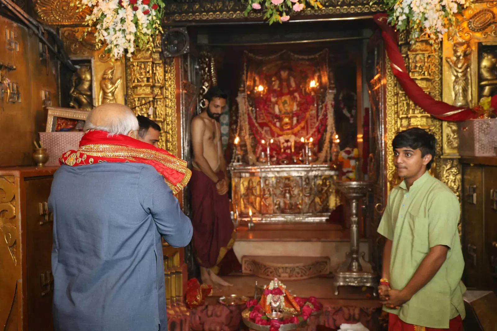 CM Bhupendra Patel Offers Prayers at Ambaji During Navratri