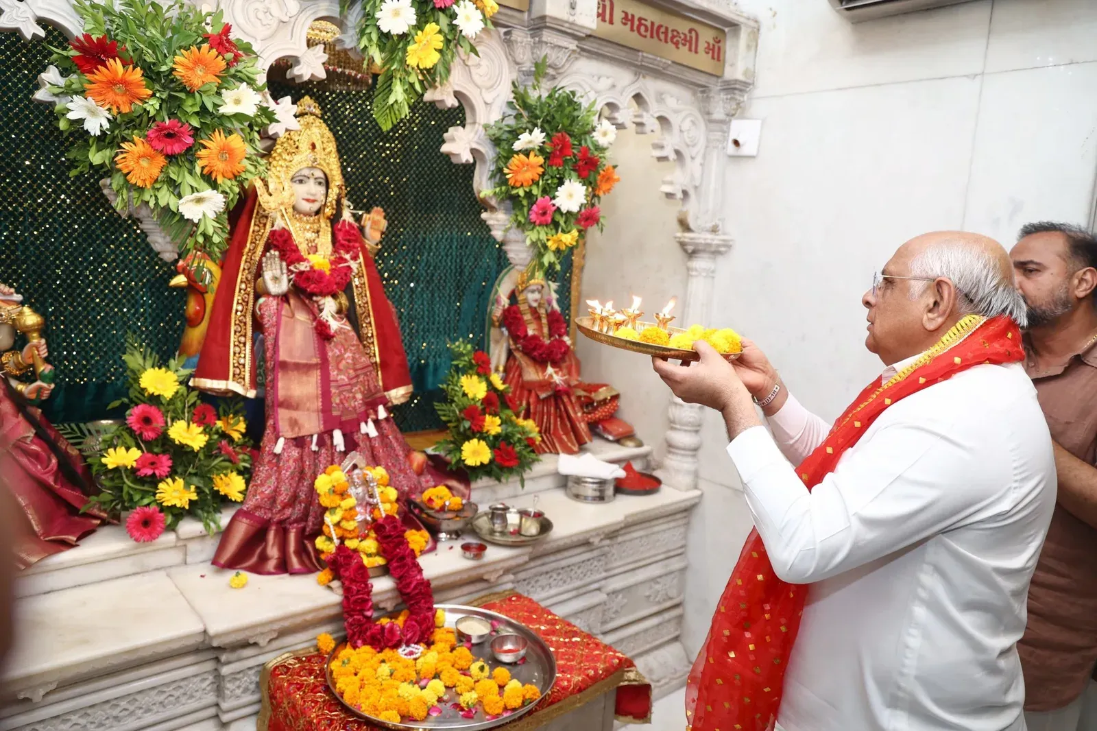 CM Bhupendra Patel Offers Prayers for Amit Shah's Birthday