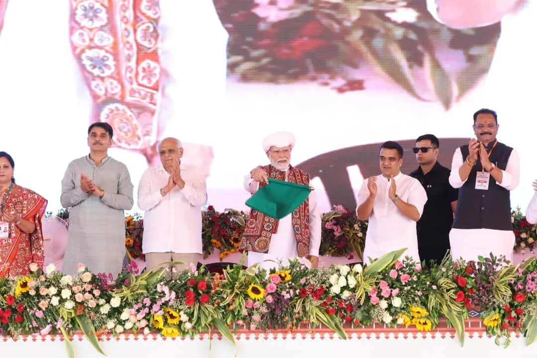 CM Bhupendra Patel: PM Modi Lays Foundation for Ahmedabad Metro Phase-2, 4,300 Anganwadis