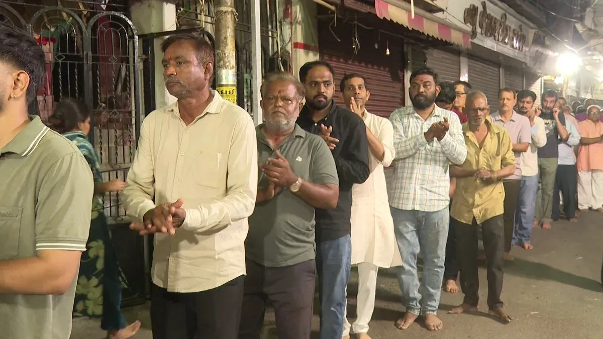 CM Bhupendra Patel Spotlights Vadodara's 150-Year Male Sakhi Garba