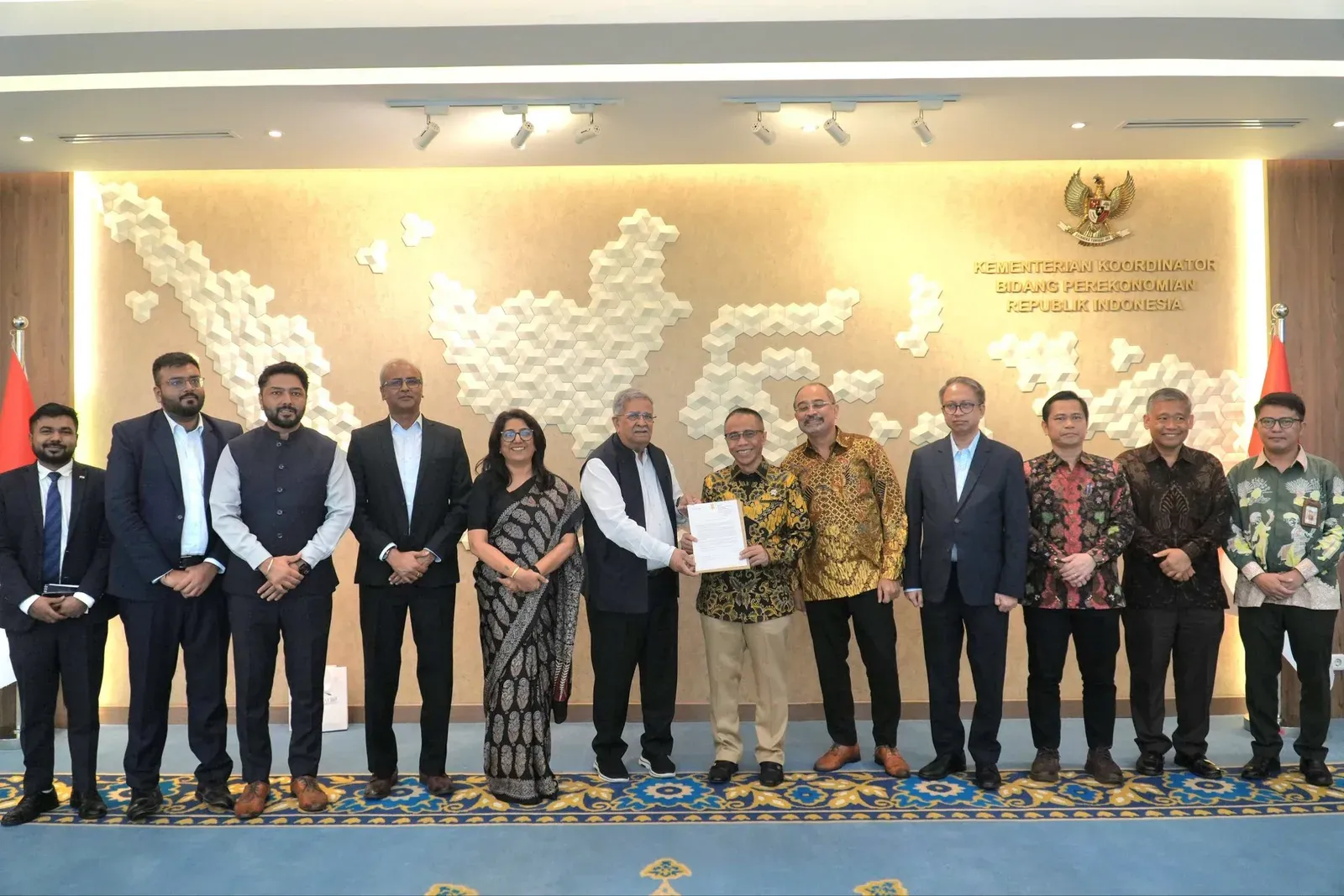 CM Bhupendra Patel Takes VGGS 2027 Roadshow to Jakarta