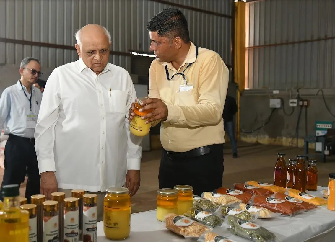 CM Bhupendra Patel urges farmers to adopt natural farming, ditch plastic