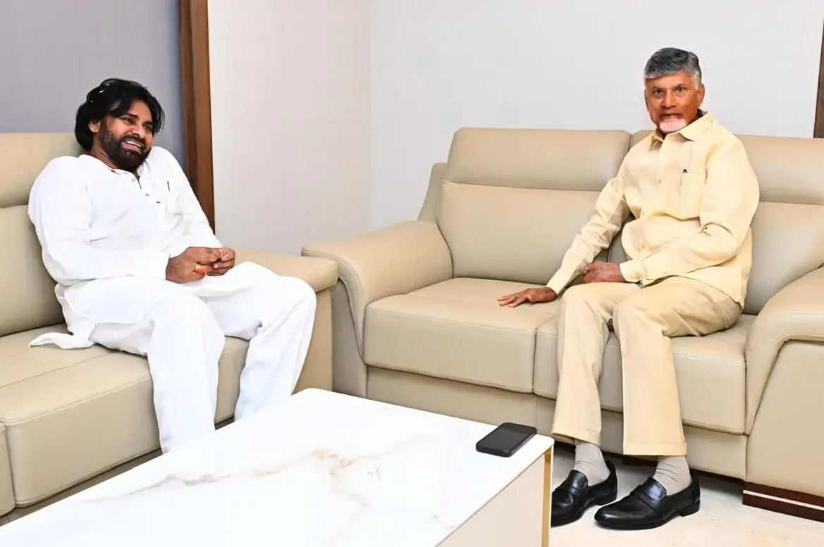 Did CM Chandrababu Naidu Visit ailing Pawan Kalyan in Hyderabad?