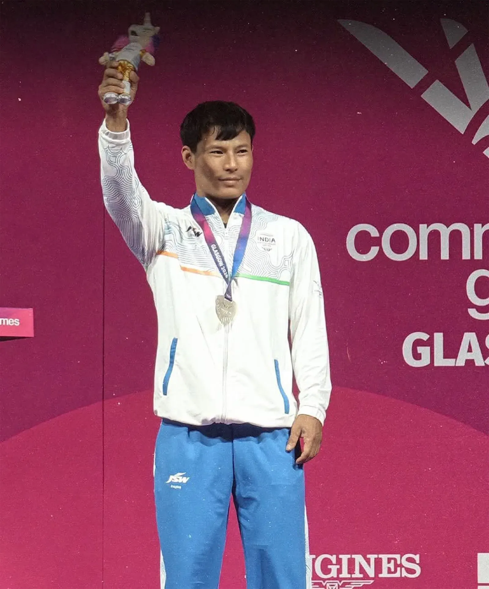 CM Dhami Congratulates Rishikanta Singh on CWG Weightlifting Silver