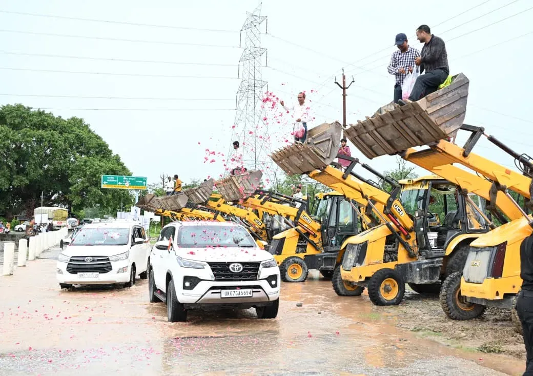 CM Dhami Inspects Sharda River Flood Works in Tanakpur