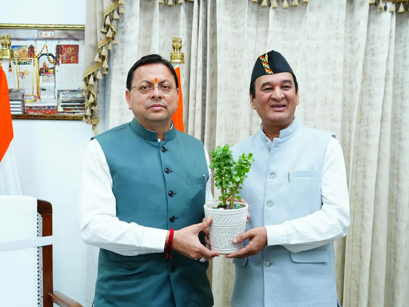 CM Dhami Meets Uttarakhand Mahaparishad, Backs Diaspora Culture Push