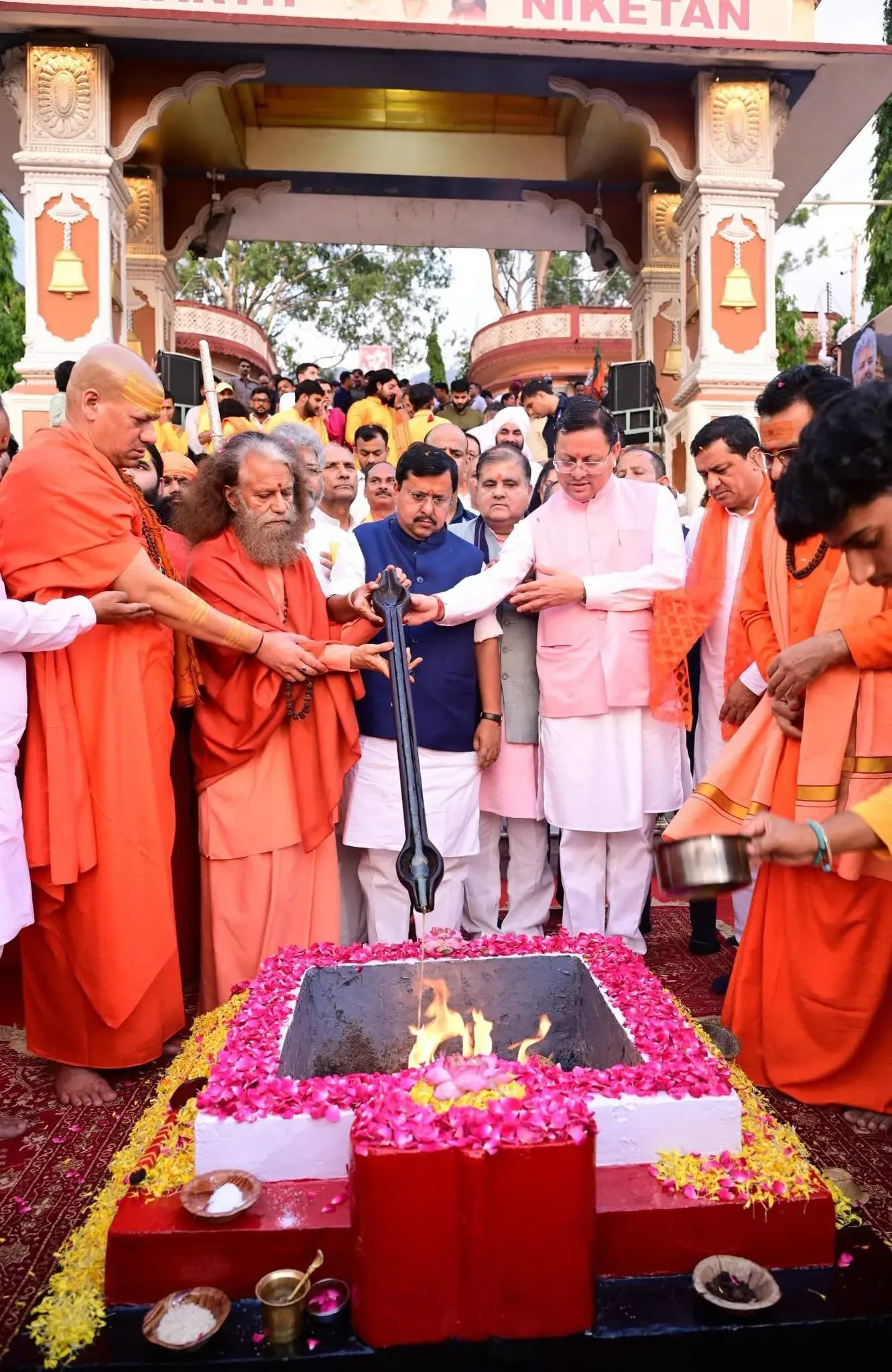 CM Dhami Offers Ganga Aarti at Rishikesh with BJP Chief