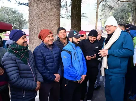 क्या सीएम धामी ने नैनीताल में पर्यटकों की सुविधाओं और यातायात प्रबंधन की समीक्षा की?
