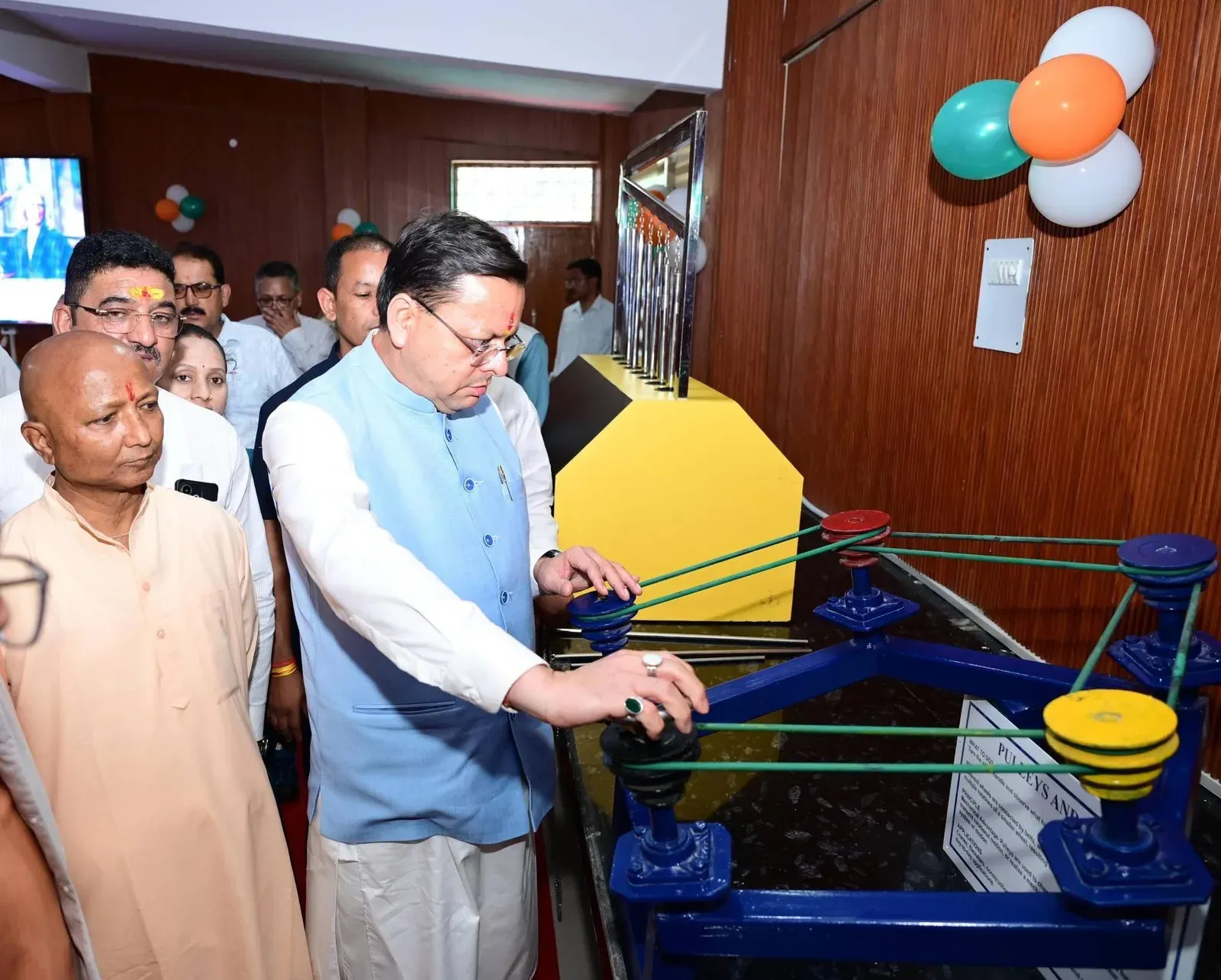 CM Dhami Pushes AI, Robotics Education Under NEP 2020