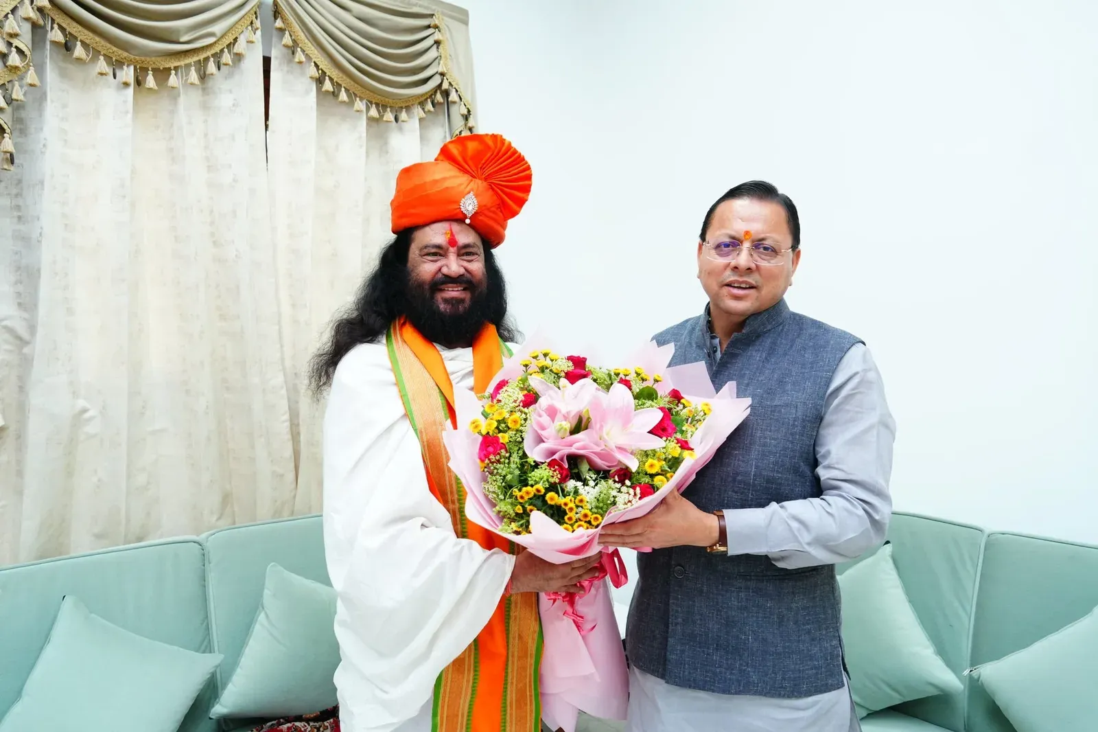 CM Dhami Receives Blessings of Swami Harichaitanya Puri at Official Residence