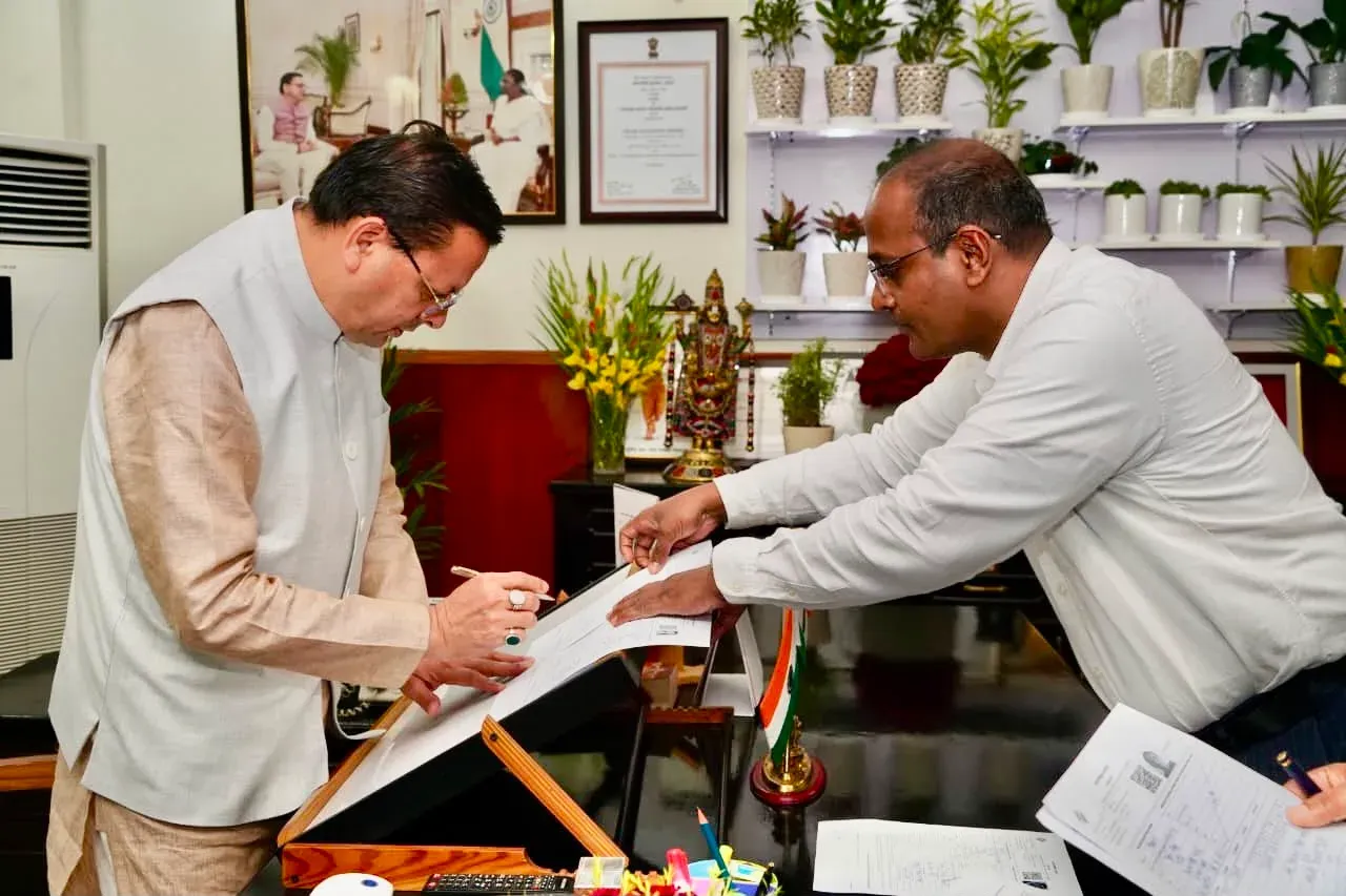 CM Dhami Submits SIR Enumeration Form, Urges Uttarakhand Voters