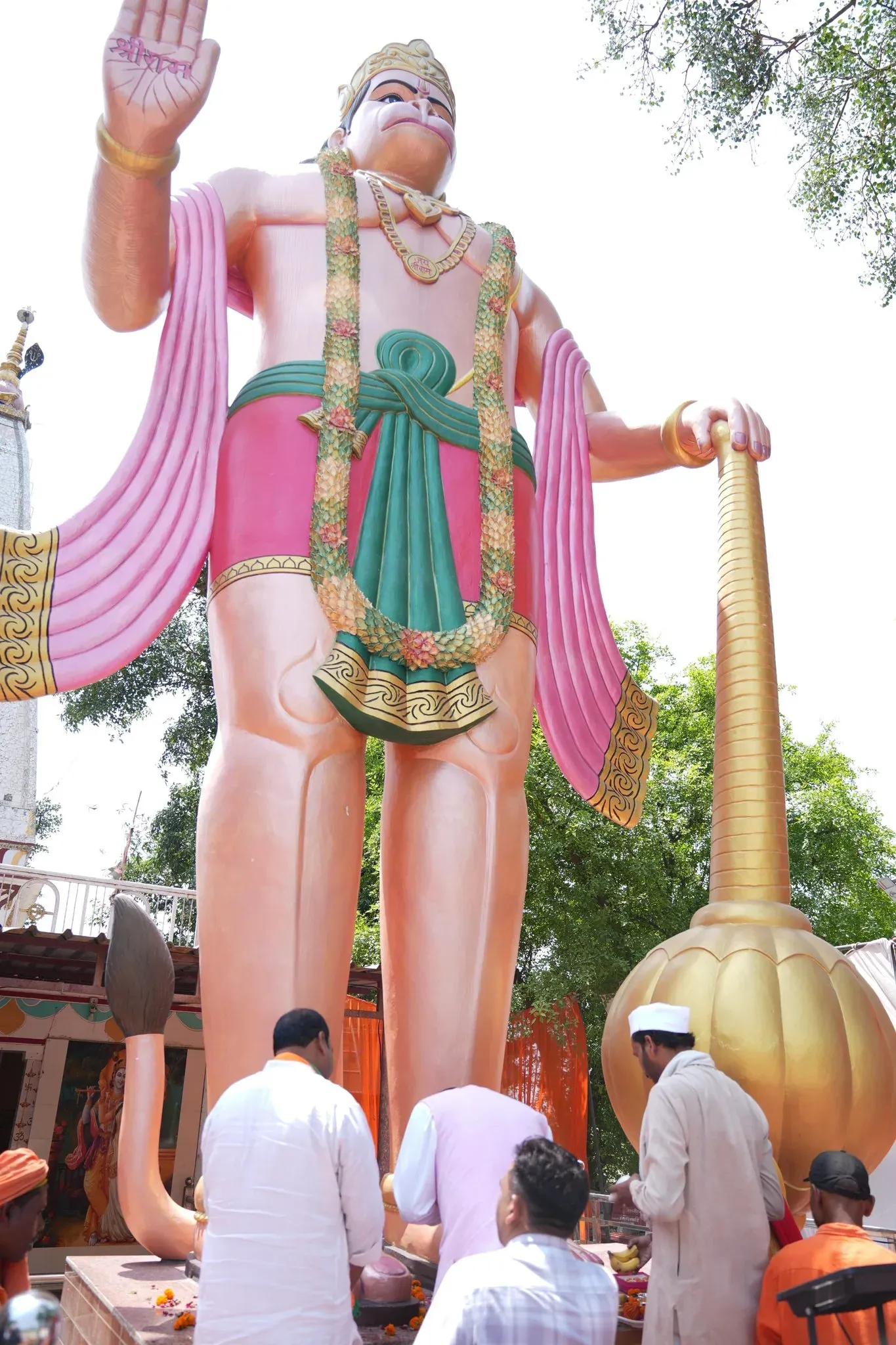 CM Dhami Unveils Mahadev & Bajrangbali Statues in Khatima